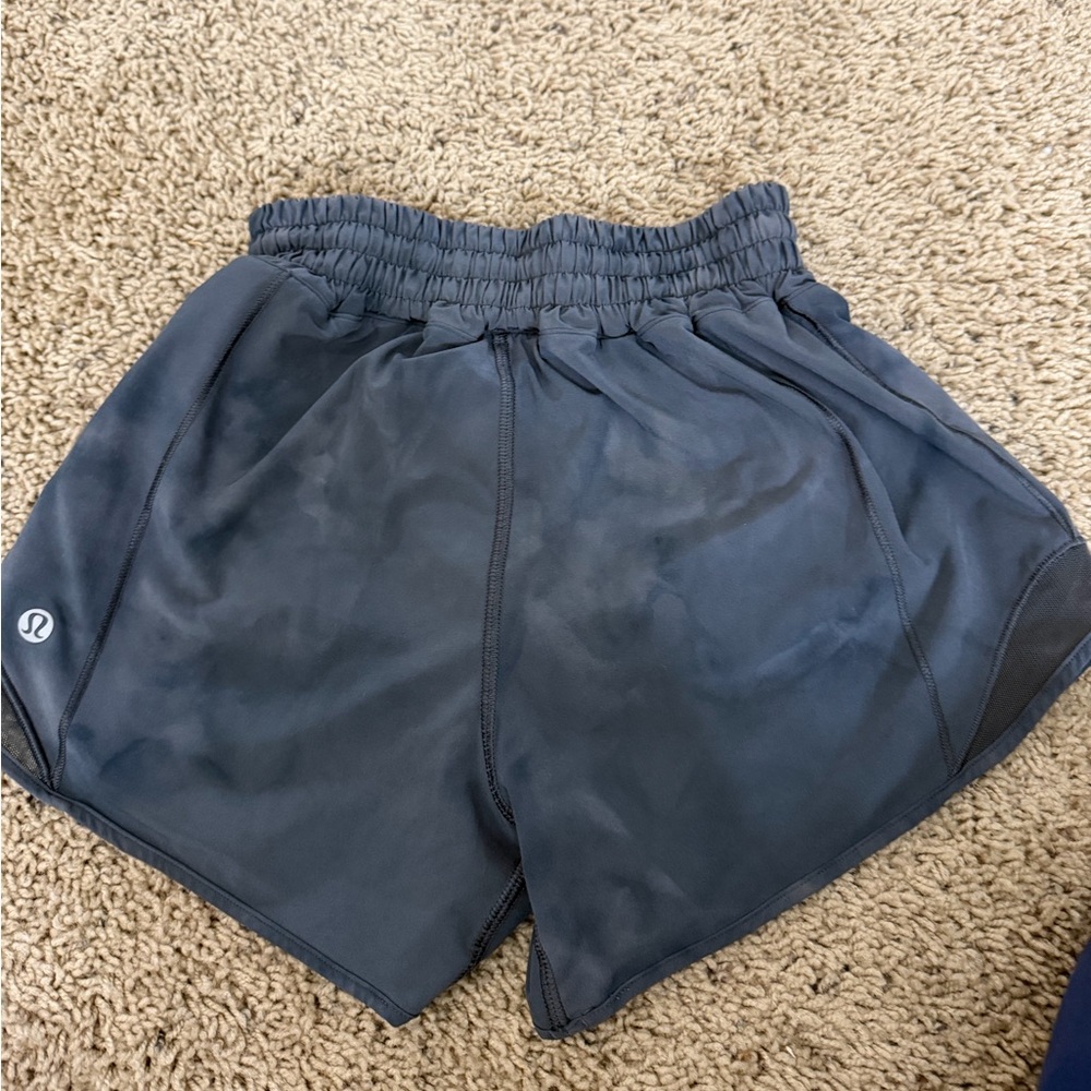 Lululemon Athletica Hotty Hot Lined 4” Shorts Diamond Dye Pitch Grey Graphite